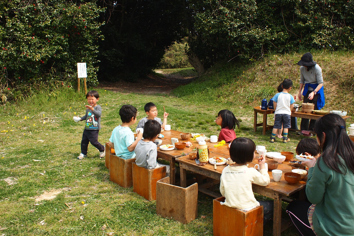 公園で昼食